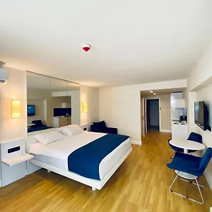 Orbi Superb Sea View Апартаменты